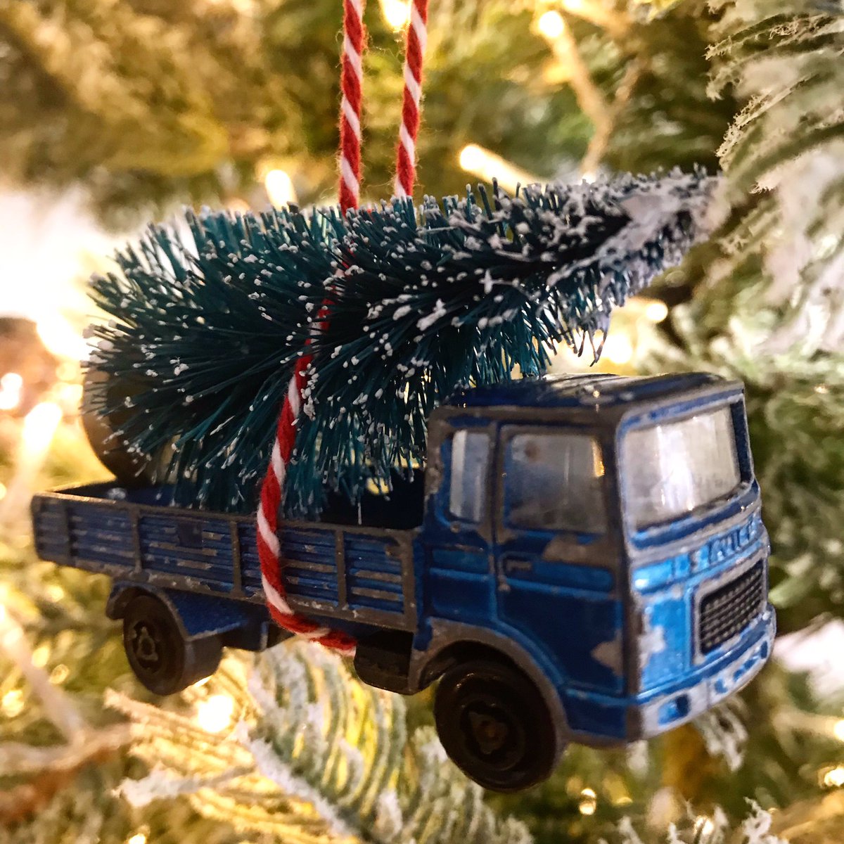 Evie_BsVintage's tweet photo. We’ve been busy making some vintage decorations for our Christmas tree - we love how these have turned out 💗 We’ve used some of our favourite vintage toy cars, added a little brush tree and used a whimsical red and white striped cord for hanging 💗 #repurposed #repurposeddecor https://t.co/8SG5I0Nx41