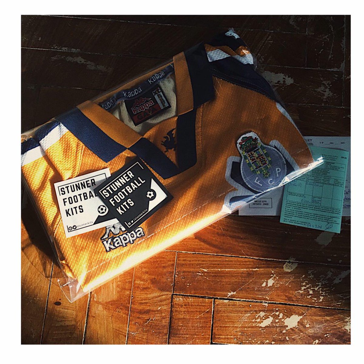 stunnerstore's tweet photo. SOLD 📦
⠀
Pick one for yourself in the store | Link in bio ⬆️

#porto #dragao #dragões #ligaclubes #portugal #football #footballshirt #retro #vintage #futebol #football #soccerlife #soccerislife #footballislife #classickit #classicfootballshirts #oldfootballshirts #hongkong https://t.co/F4EjW7R3uy