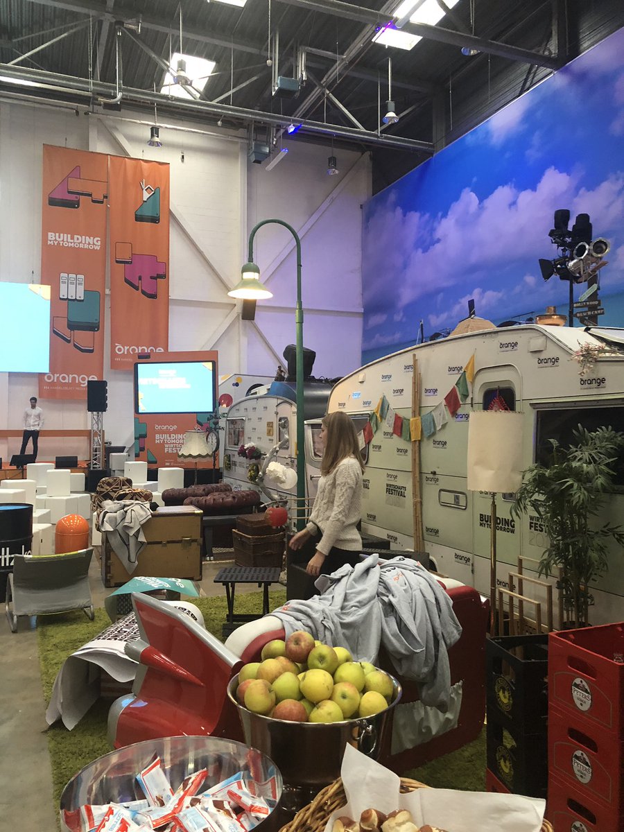 WohlfarthMiriam's tweet photo. gleich geht es los ! mega coole Location im #Basecamp #Bonn excited  to speak about #startup #founder #BuildingMyTomorrow  #Wirtschaftsfestival by  @Orange_by_HB in Bonn. #OrangeBMT https://t.co/5rzzOvdv2T