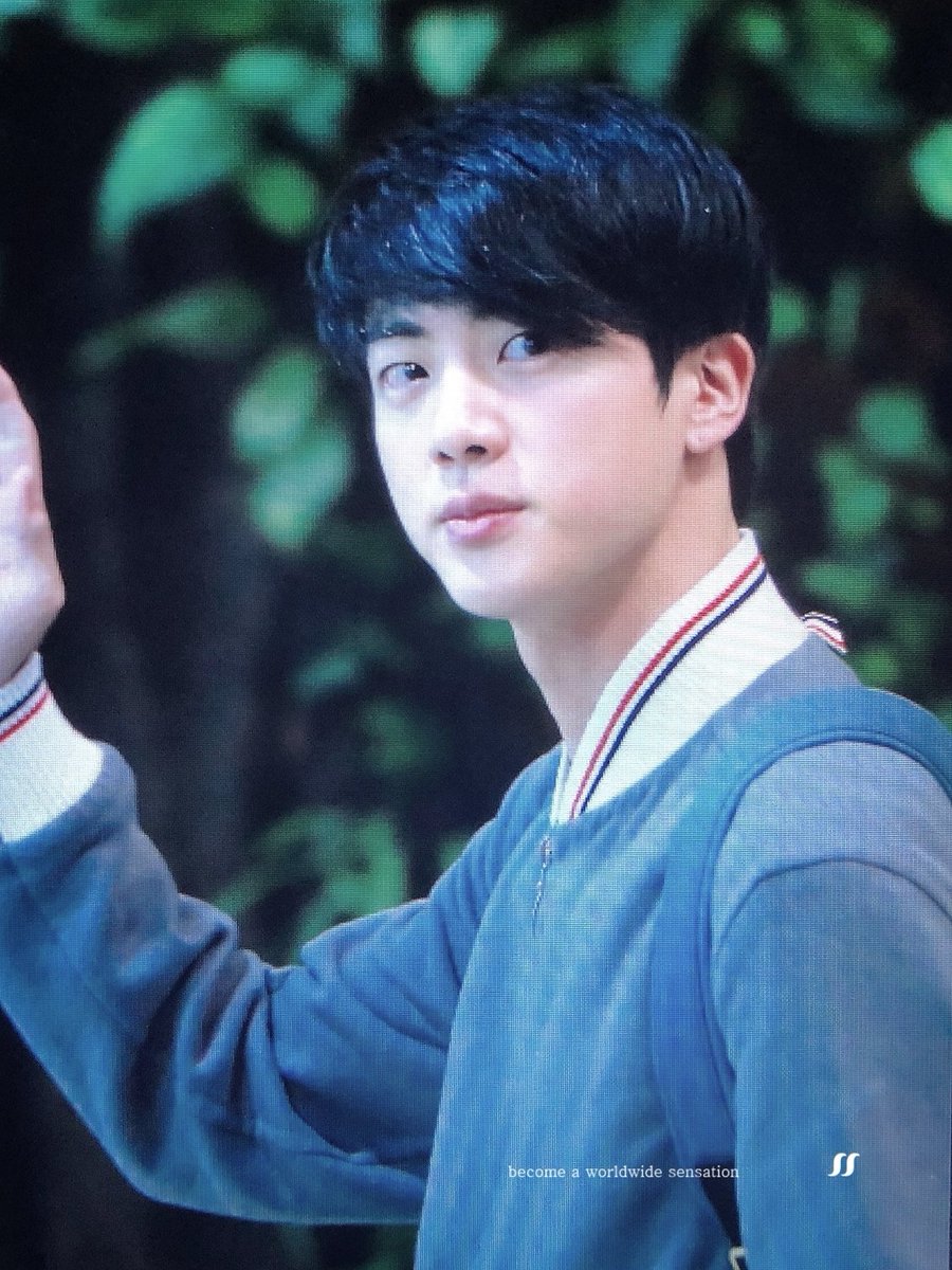 sensation1204's tweet photo. 181110 #worldwidehandsome 
#BTS #JIN #슥찌니 @BTS_twt https://t.co/Xpm1zOqibB