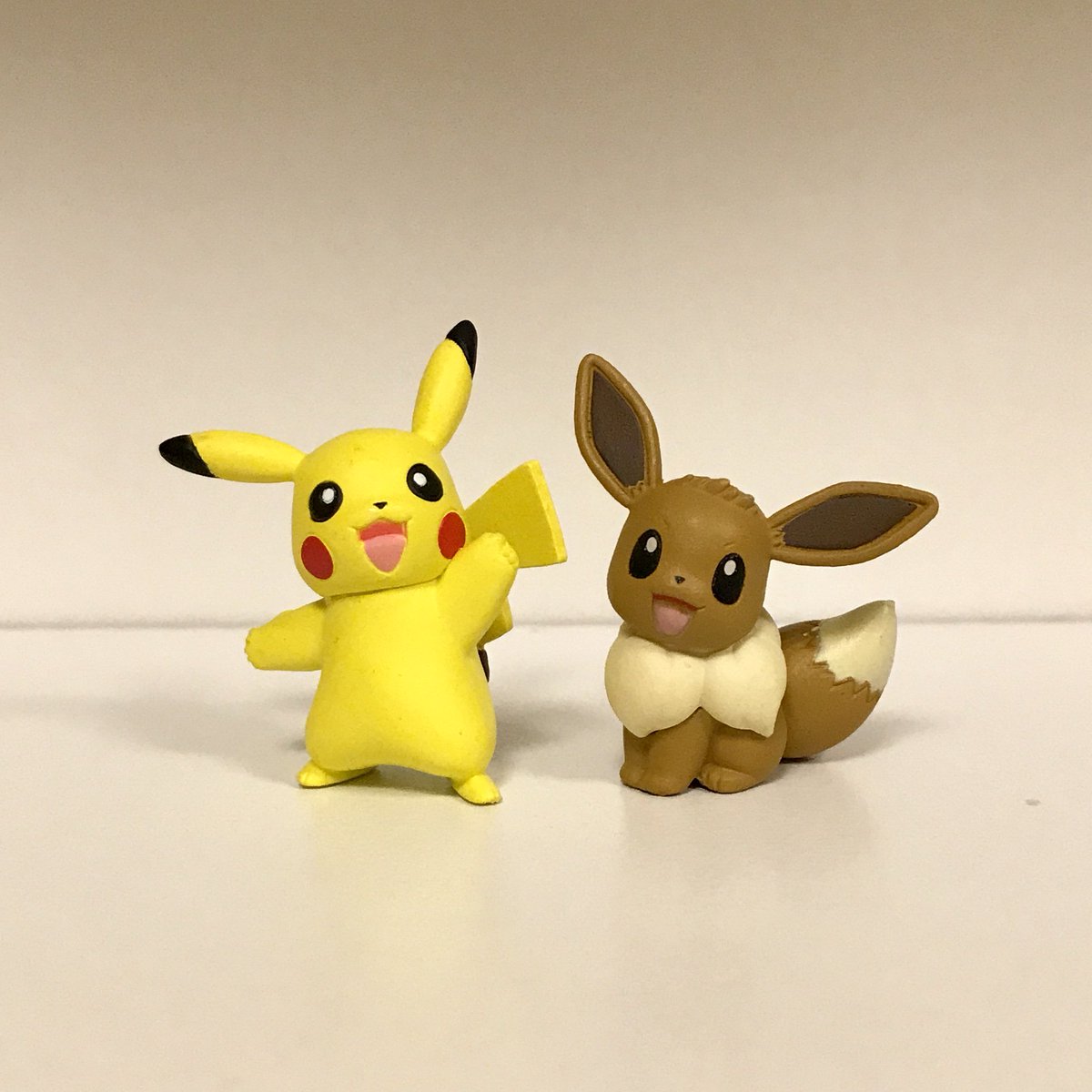 ポケモンセンターnakayama ブイズコレクション ピカチュウもいま す 中味はわからないパッケージ ポケモンセンターnakayama ブイズコレクション ピカチュウもいま す 中味はわからないパッケージ