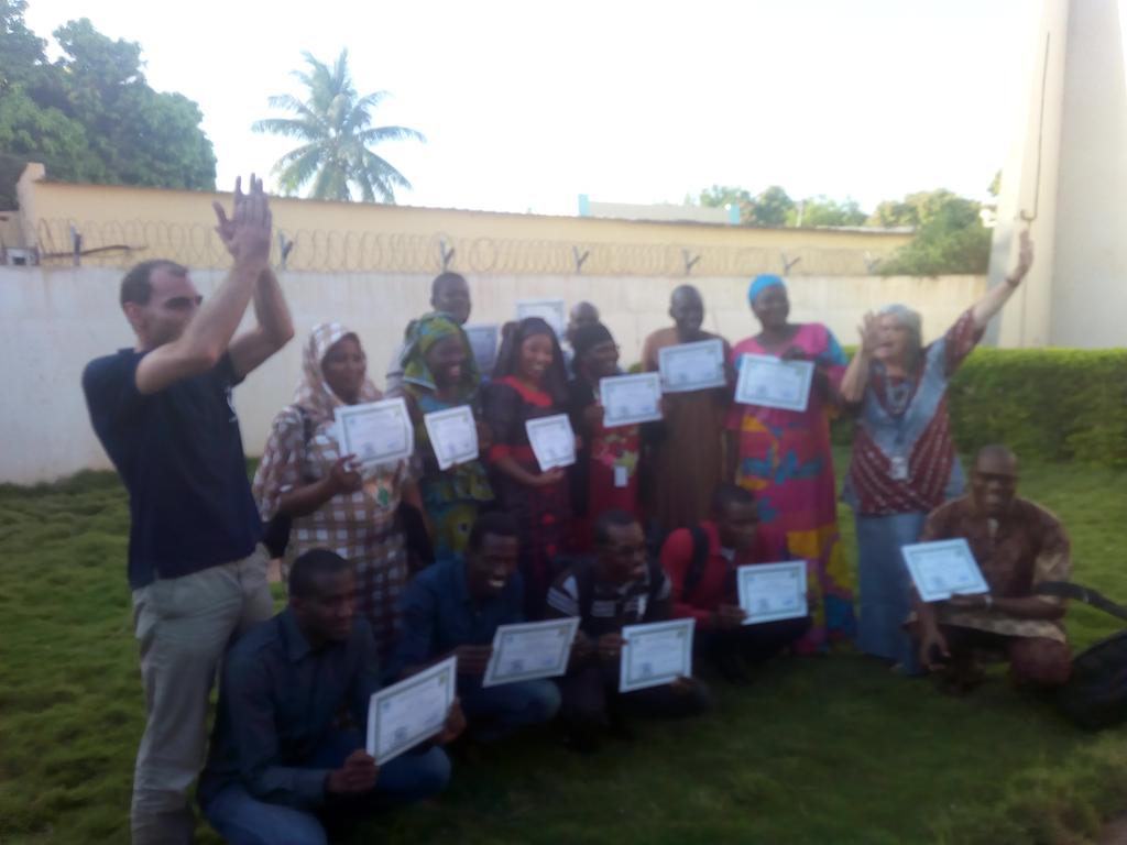 SouloB's tweet photo. Here, traînes receiving their certificate of participation given by the chief of @OCHA_Mali agency @ProjetEOF @nicolas_chavent
@SeverinGeo  #TrainingOCHAMaliOSMMali https://t.co/eyMEK8OMkW