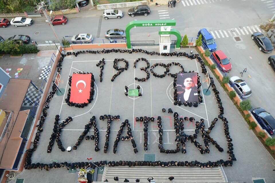 CANERZEP's tweet photo. KDZ.EREĞLİ DOĞA KOLEJİNDE  10 KASIM... https://t.co/pJCtSPi6C7