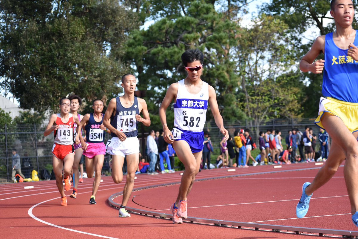 miyachan227's tweet photo. 京都陸協記録会2018.11.10
男子5000m5組  滋賀学園
15'28"89  小嶋郁依斗くん
15'36"12  中井歩夢くん https://t.co/V7dWGw7VFP