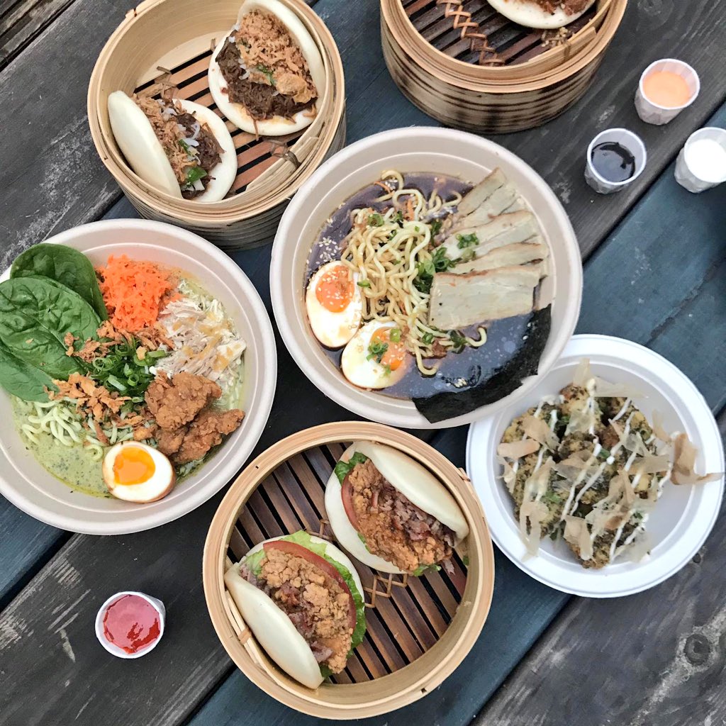 foodFproject's tweet photo. Hearty ramen bowls &amp; steamed bao buns 🍜 Served between 5-10pm at our pop-up residency at @roseandcrownnw5 so come and dig in - PS: We now also deliver locally via @ubereats_uk 🙌🏽 #londonpopups #streetfood #ramen #baobuns #londonfoodie #streetfoodlover #popuprestaurant https://t.co/YtUspCre1B