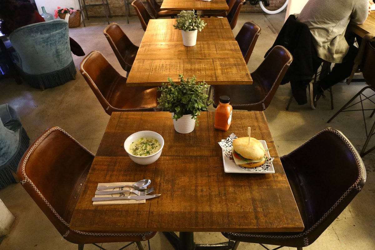 rawffee's tweet image. Why not Rawffee?? #Valencia #FelizSabado #coffeetime #juicebar #brunch #lunch