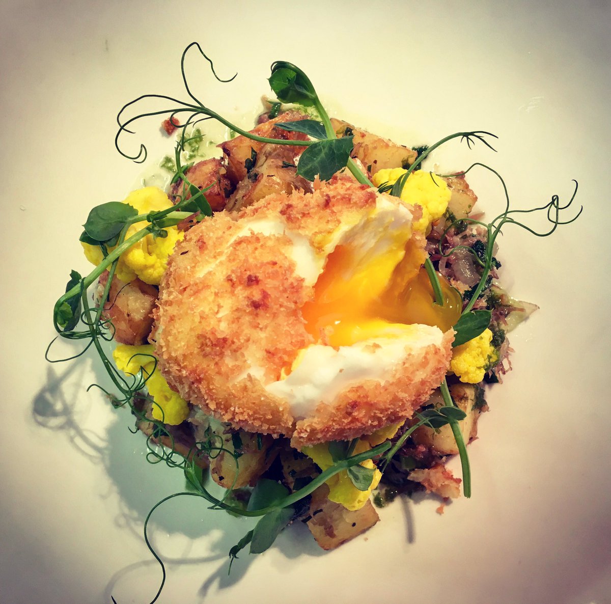 Just a little <a href="/BallymakennyF/">Ballymakenny Farm®</a> potato hash with duck confit, crispy duck egg and picked cauliflower  #YukonGold #thelimekilnjulianstown