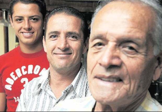 The story of the Hernández/Balcázar-family is storied in México. Tomás Balcázar, scored for México v France at 1954 World Cup. His daughter married footballer Javier Hernández, known as Chícharo. Their son, Javier "Chicharito" Hernández scored v France 56 years after his granddad