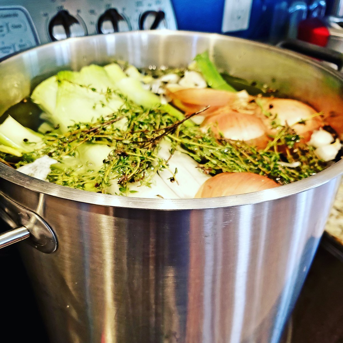 EconMarie's tweet photo. Two weeks to Thanksgiving, my spreadsheet is prepared, and the first step is always stock! #spreadsheetsareawesome #nerdcook #processdocumentation https://t.co/aXasIR1dHe
