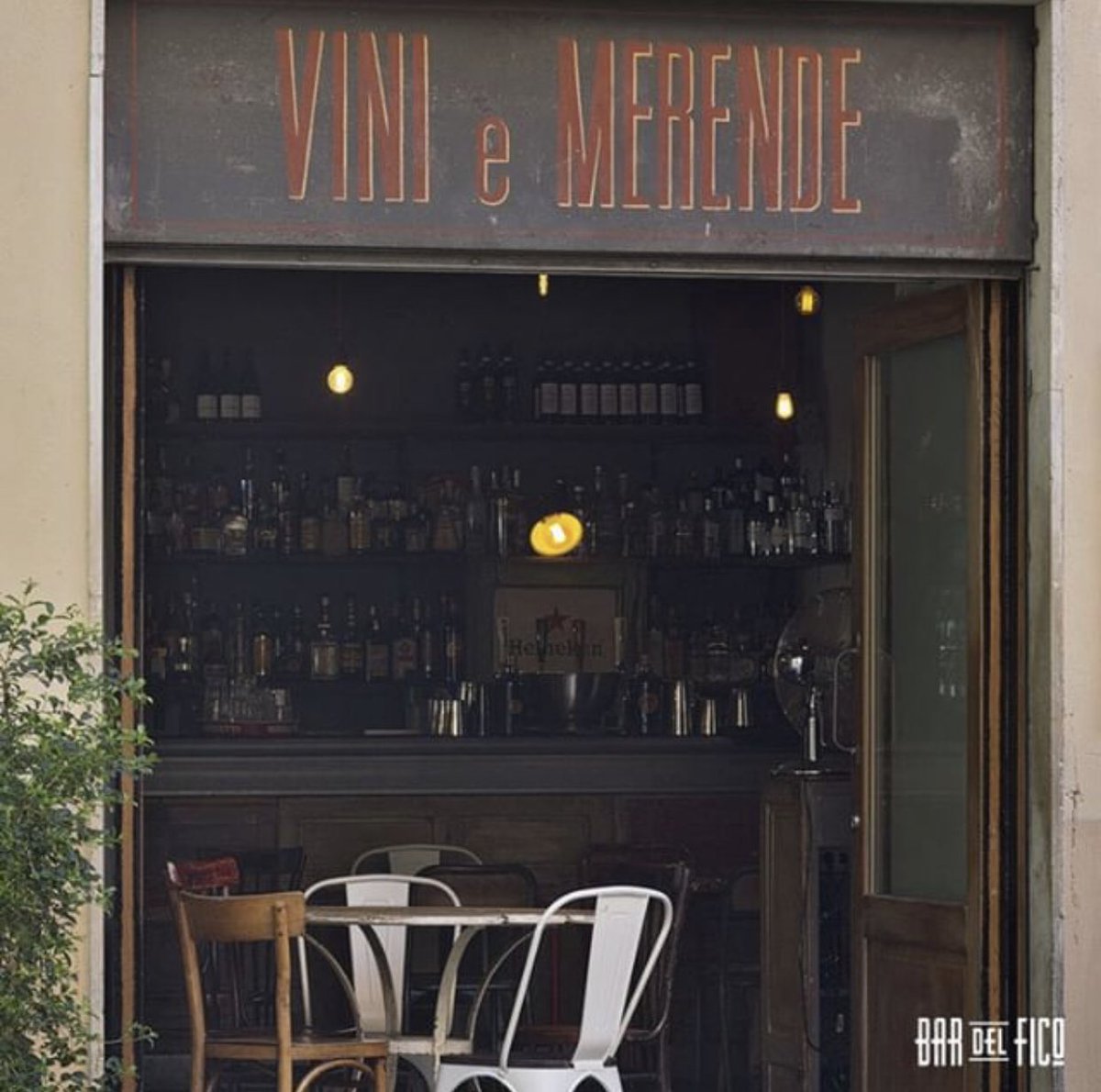 aromas36's tweet image. #FelizSabado @aromas36 suggests you Bar del Fico to enjoy a happy hour with your friends! #GFvip #propagandalive #goofy7 #atestaalta