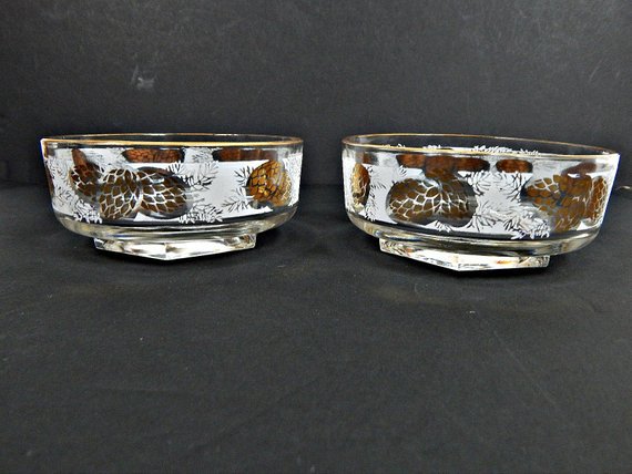 eevintage's tweet image. etsy.me/2AZaTfr #Pinecone #GlassBowls #SetofTwo #Snack #GoldGiltTrim #MidCentury #fal #winter #decor #serving #gotvintage
