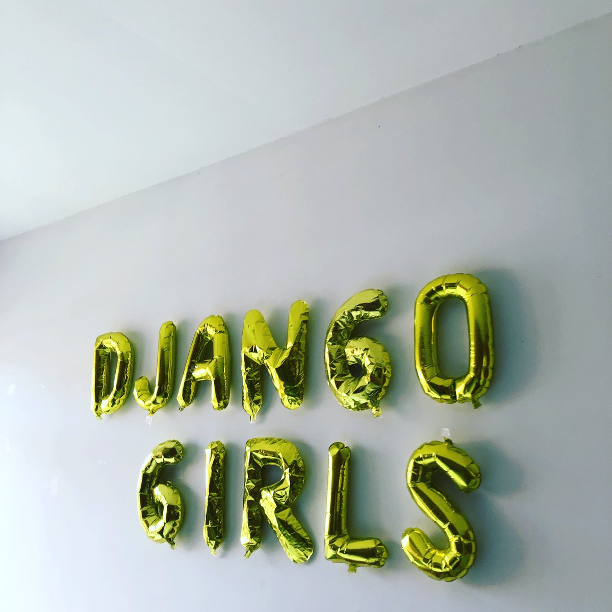 DjangoGirlsCo's tweet image. #DjangoGirls #Pereira #PythonColombia #GirlPower
