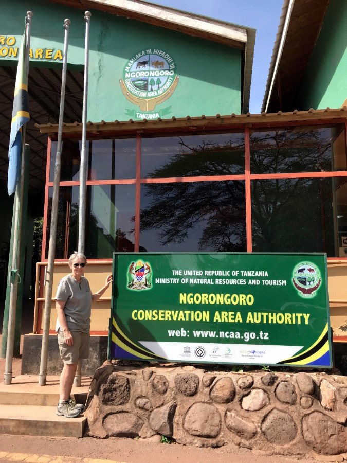 RBondarFdn's tweet image. So #WheresRoBIRDa today you ask @Island_ecokids ? Arrived &amp;amp; working at #NgorongoroCrater in @NgorongoroNCAA  ncaa.go.tz  Northern Tanzania @RobertaBondar #AMASSflight @AMASSresearch 
@unescowhc whc.unesco.org/en/list/39