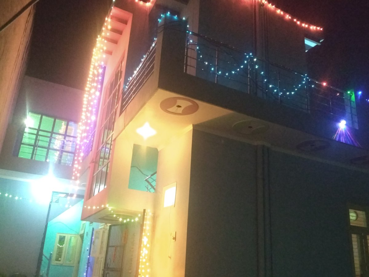 rachit_tyagi10's tweet image. #PengEssentialsDiwaliContest 
#DiwaliContest #ContestAlert 
Diwali decorations at my home #diwalivibes Jion @KushGaur14 @AmanKau66538949 @AkashMurar @lakshayrohilla3 @Sushil_1793 @ParthAg1999 @tyagiritik30 @robintyagi289 @rachit73329761