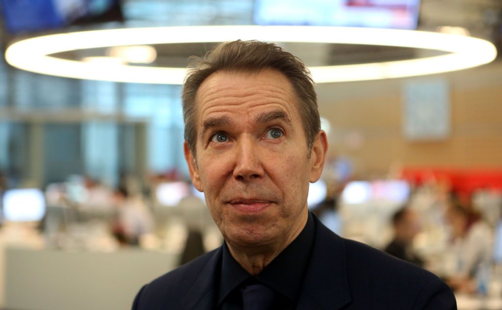 Jeff Koons Is Found Guilty of Plagiarism in Paris and Ordered to Pay $168,000 to the Creator of an Ad He Appropriated  buff.ly/2Qx3XLK 
#art #infringment  #copyright #rightsofusage #lawsuit  #IntellectualPropriety #usagerights #instagram #socialmedia