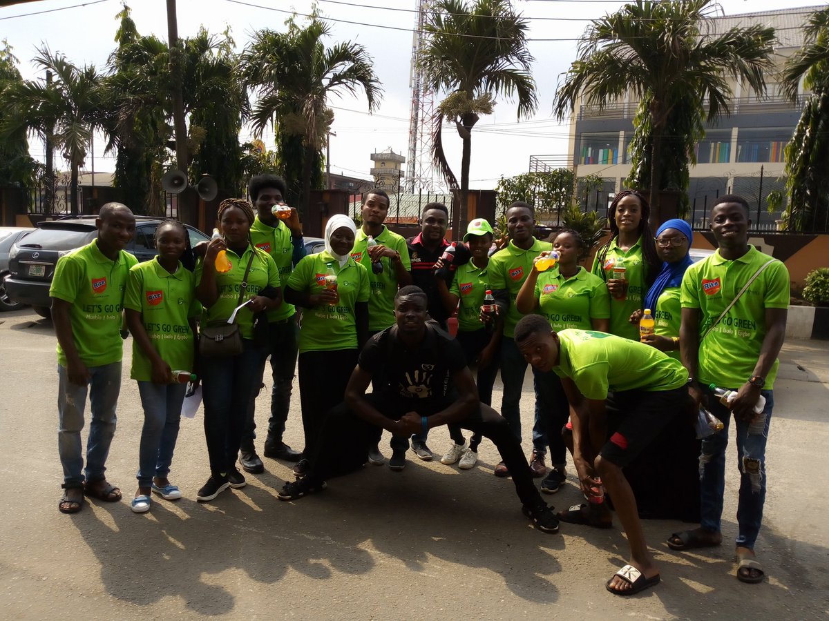 NelsonIzah's tweet photo. The state of our surroundings, tells the conditions of our soul.
Today was amazing @Mushin @mttw_page @GreenhillR_NG #cleanMushin #GreenMushin @UNEnvironment. We advocating a better and cleaner environment. https://t.co/yGtbiqRHAh