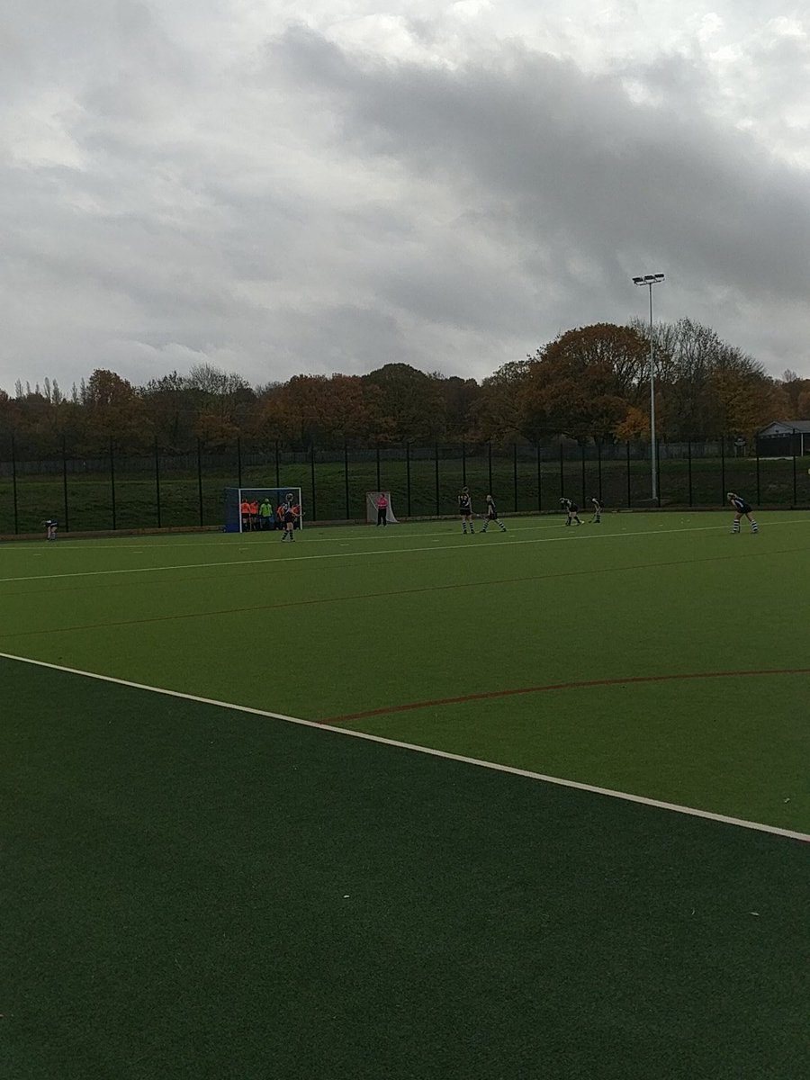 SheffBankersHC's tweet image. Strong start from the Ladies to this half, with a few short corners won in quick succession #timetoconvert #subhc