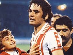 Alo of love for Red Star Belgrade these days, and their captain Vujadin Savic. He is the son of Dusan Savic, a bonafide Red Star legend and who has also played for clubs such as Sporting Gijón and Lille