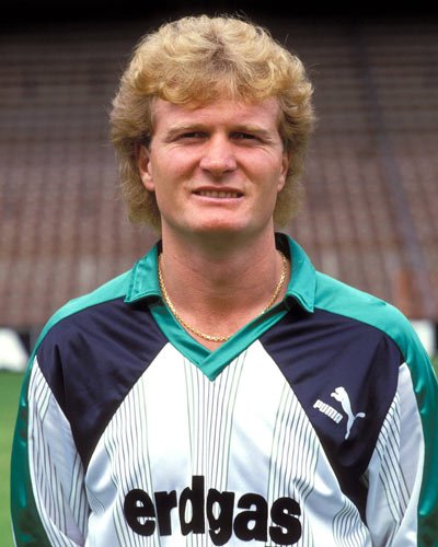 Kai Erik Herlovsen had a great career, and spent several years at Borussia Mönchengladbach. His daughter, Isabell, has several titles with Lillestrøm and spent a part of her career in Chinese football