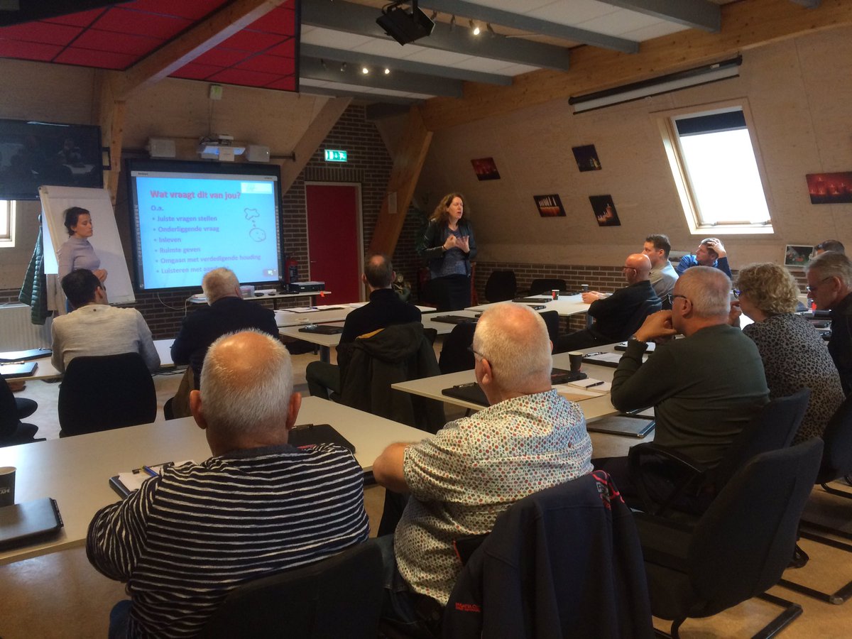 StephanWevers's tweet image. Met de grootste vakbekwaamheidsclub van NL, de @ABWC1 , gesproken over verbinding met @Brandweer_NL en het toepassen van audio-visuele middelen bij beoordelingen #smartview #drones #innovatie #Beusichem @ricardoweewer