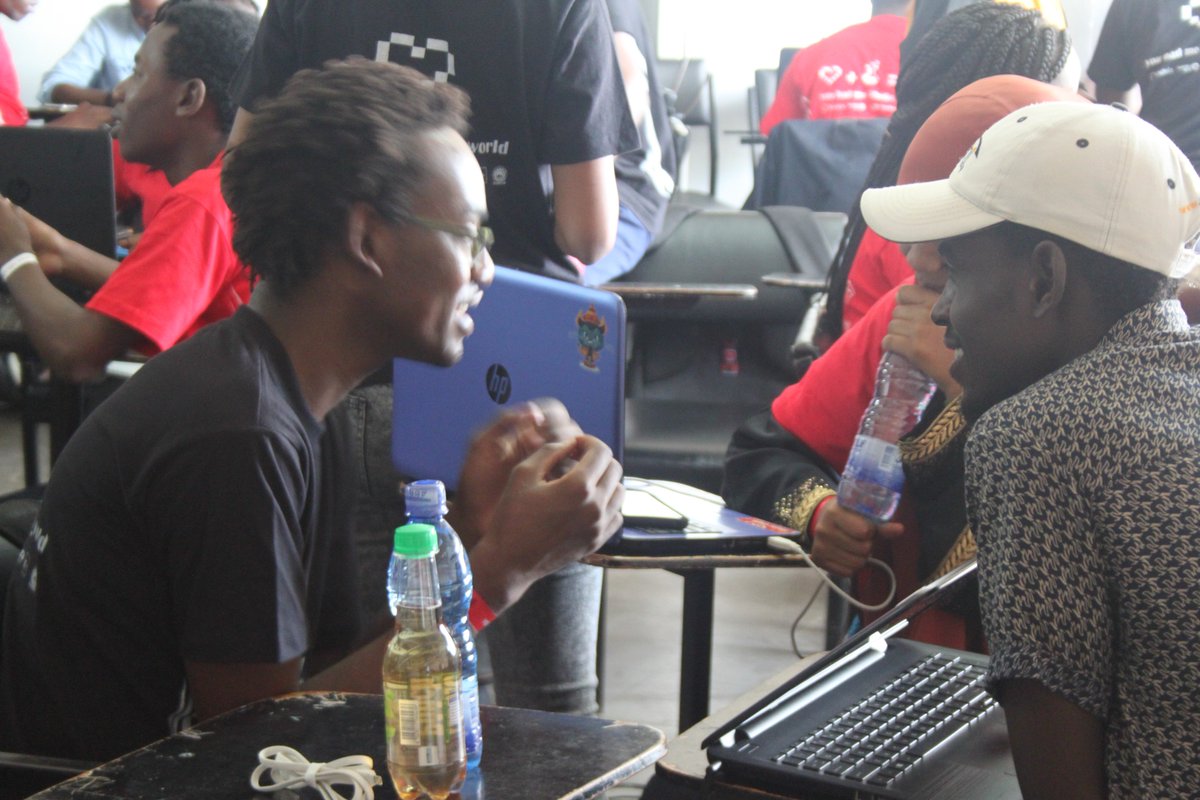 railsgirls_msa's tweet image. All the way from Kisumu we had @girlsgetgeeky @gettyorawo. We totally appreciate your presence. #RailsGirlsMsa #CodingGems