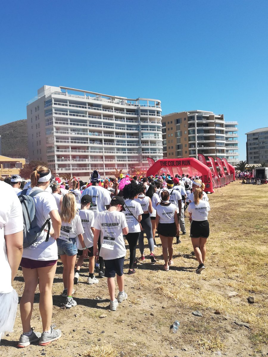 thenixifier's tweet image. First dose of color right up! 🌈😃 #thehappiest5k #thecolorrunsa #medihelpfun #moreclowning #capetown #southafrica #igerscapetown #igerssouthafrica #love #happiness #funtimes #happiness #smiles #color #TheColorRunSA