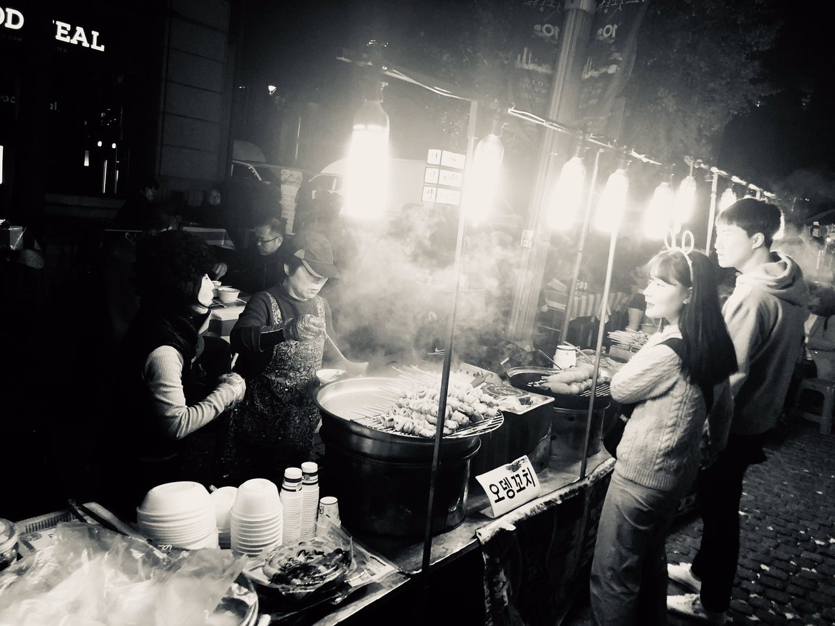 Rcitybelfast's tweet photo. π°π· π£ arrived safe & have had an amazing welcome to the city of Seoul thanks to Jin Kim ππ» had traditional Korean bbq followed by a look around this phenomenal Vibrant city π early start in the morn off to the demilitarisation zone between North & South π π°π·#OCKC #RCITY https://t.co/51O7X5XjaU