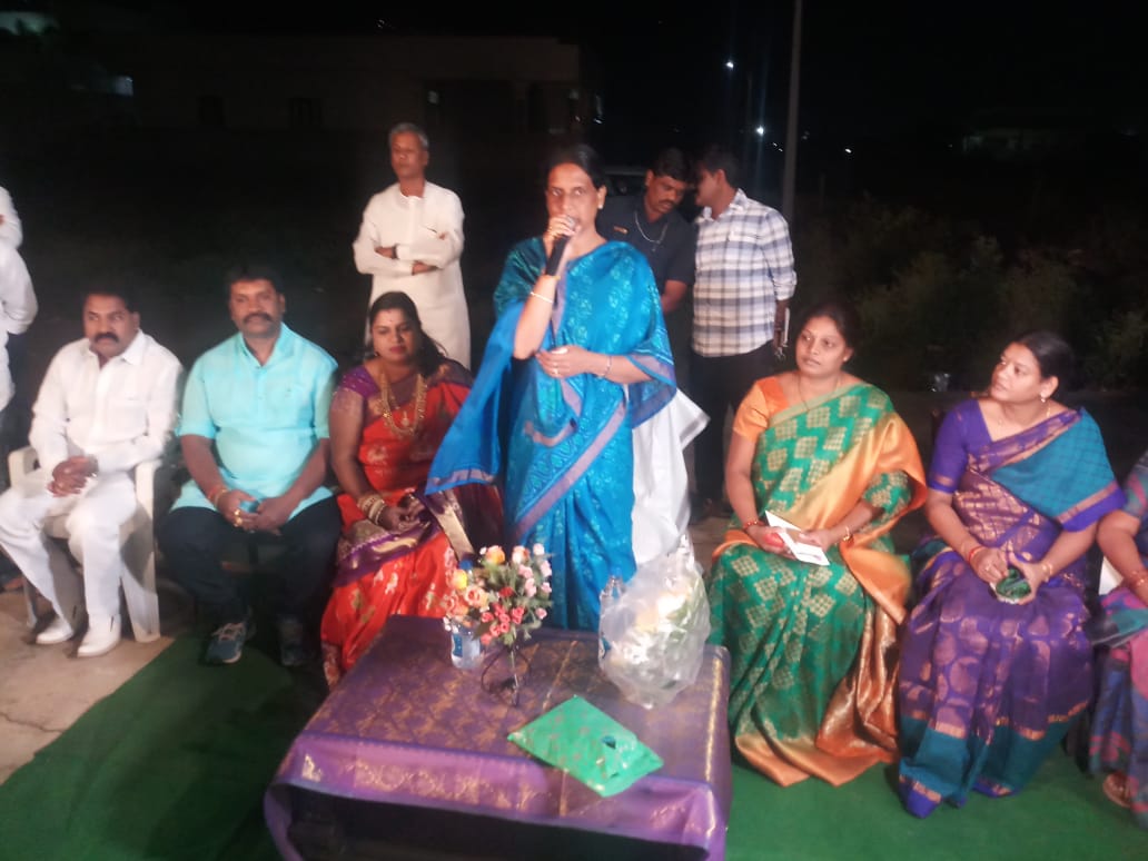SabithaINC's tweet photo. ఈ రోజు మహేశ్వరం నియోజకవర్గం, బడంగ్ పేట్ మున్సిపాల్టీ లోని వసంత్ విహార్ కాలనీ సమావేశంలో పాల్గొనడం జరిగింది. #SabithaIndraReddy #Maheshwaram https://t.co/Pei8qPxKqC