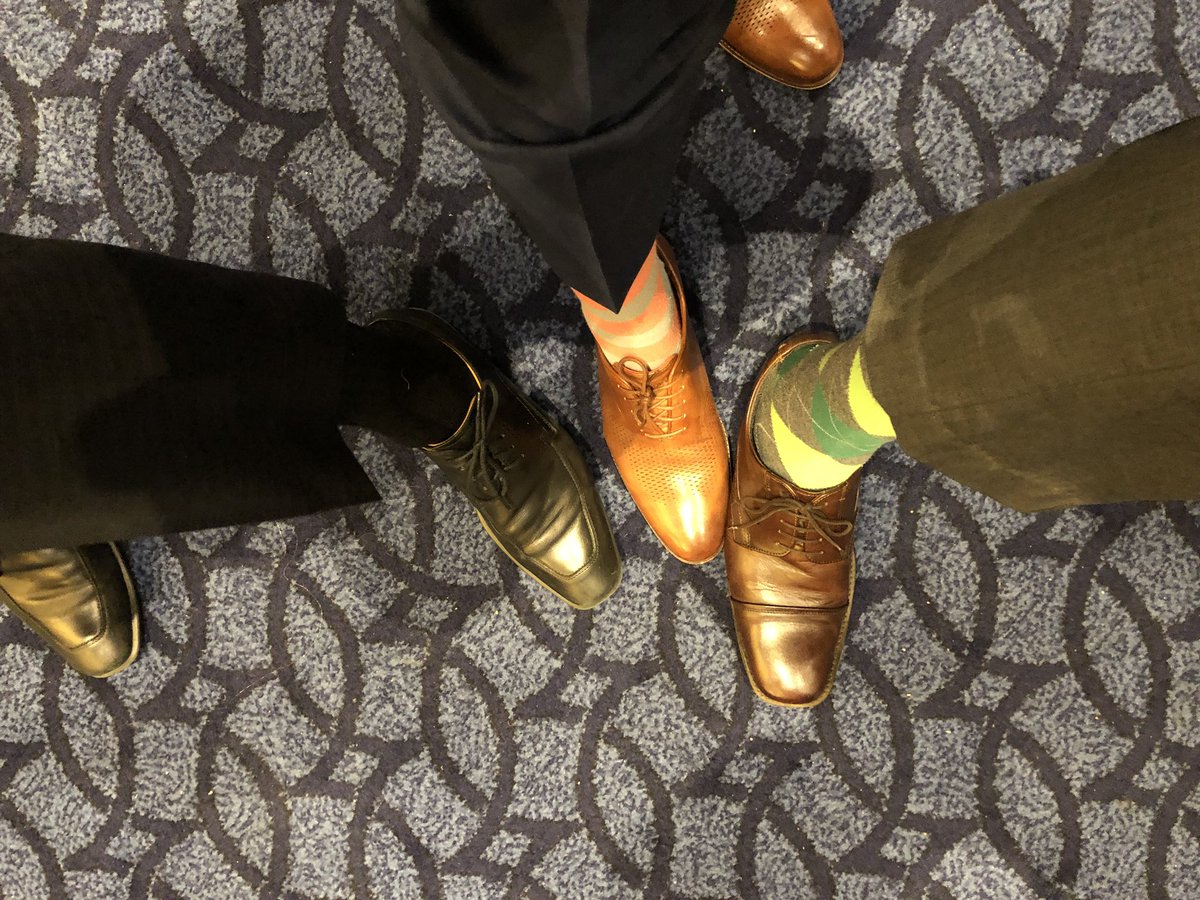 LVSelbs's tweet photo. At the @AmerMedicalAssn #AMAmtg helping #MembersMoveMedicine while also finding out that @hansarora has a strong #SurgSocks game while also learning @SPMD16 that #EMsocks game is lacking. https://t.co/lZIZuNYa3X