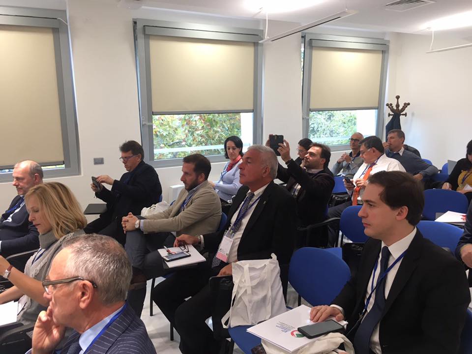 assocamestero's tweet image. È in pieno svolgimento la prima giornata a #Verona della Convention Mondiale delle Camere di Commercio Italiane all’Estero - CCIE 🇮🇹 con le prime riunioni associative @camcomverona @unioncamere  #conventionccie #network #iinternazionalizzazione #businessmeeting #assocamestero