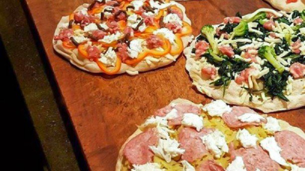 aromas36's tweet image. #FelizSábado! @aromas36 suggests Foodisfaction, for a very delicious italian #Pizza!