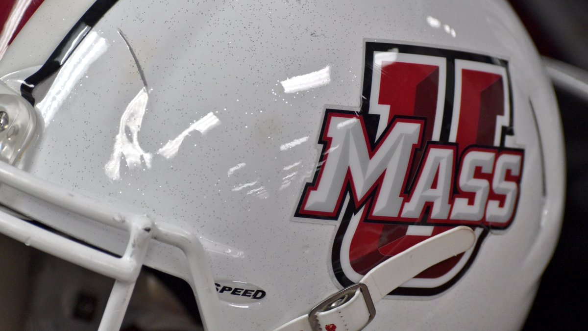 UMassFootball's tweet image. ⚪️
🔴
🔴

#Flagship 🚩