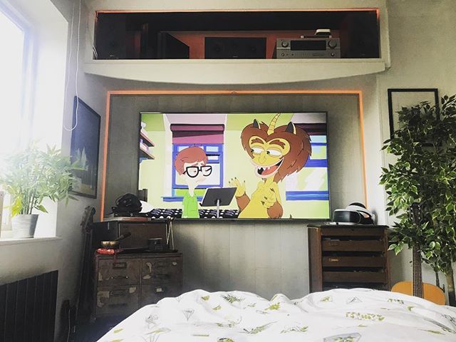 TheBigBowWow's tweet photo. What. A. Saturday. #winning
•
•
•
•
#bigmouth #netflix #liein #layinginbed #houseplants #green #led #psvr #playsationvr #playstation #ps4 #xbox #xboxone #switch #nintendoswitch #denon #quad #falsewall #interiordesign #midcenturymodern #guitar #crafte… https://t.co/6dS4D41Xk4 https://t.co/qtmkGhdVaO