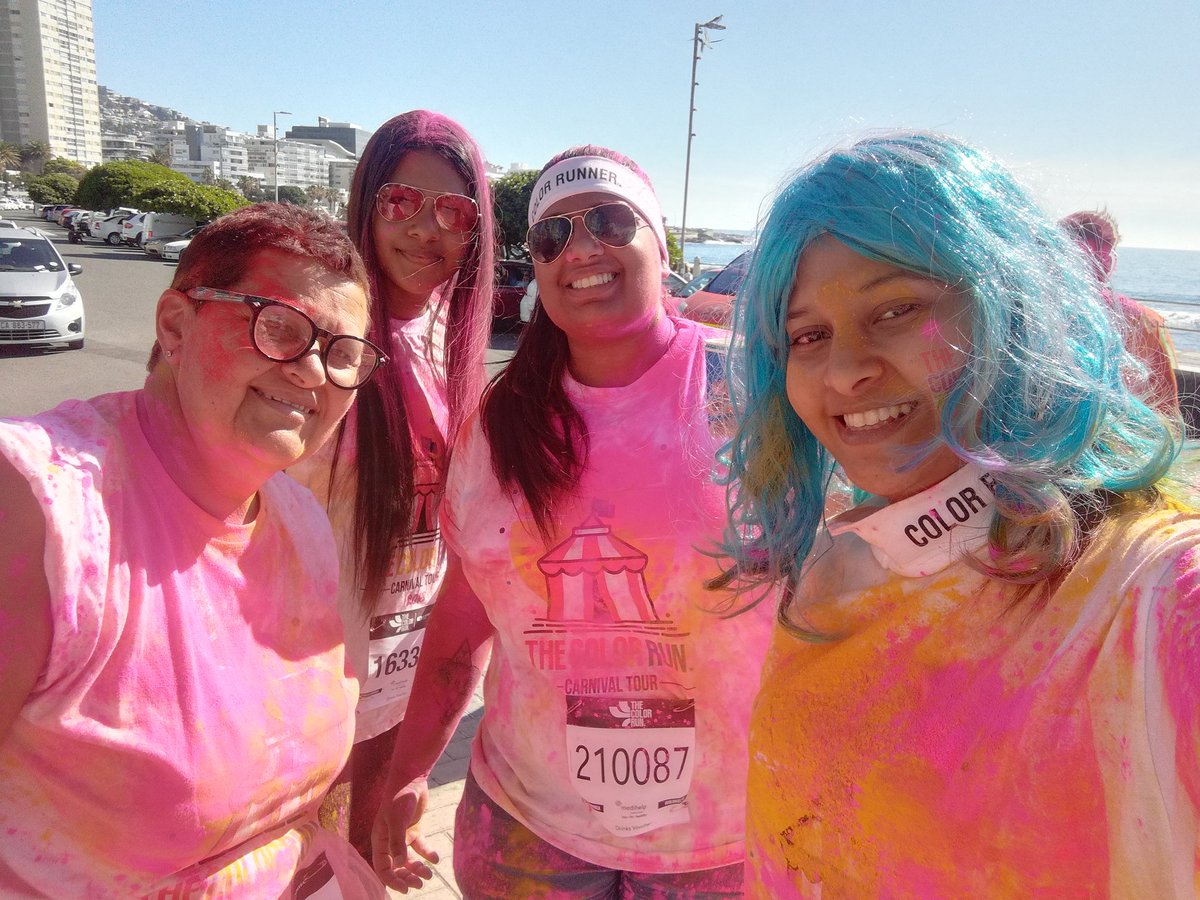 thenixifier's tweet image. Pink blast! Someone got slapped with some red colour 😃🌈
#thehappiest5k #thecolorrunsa #medihelpfun #moreclowning #capetown #southafrica #igerscapetown #igerssouthafrica #love #happiness #funtimes #happiness #smiles #color #thecolorrun