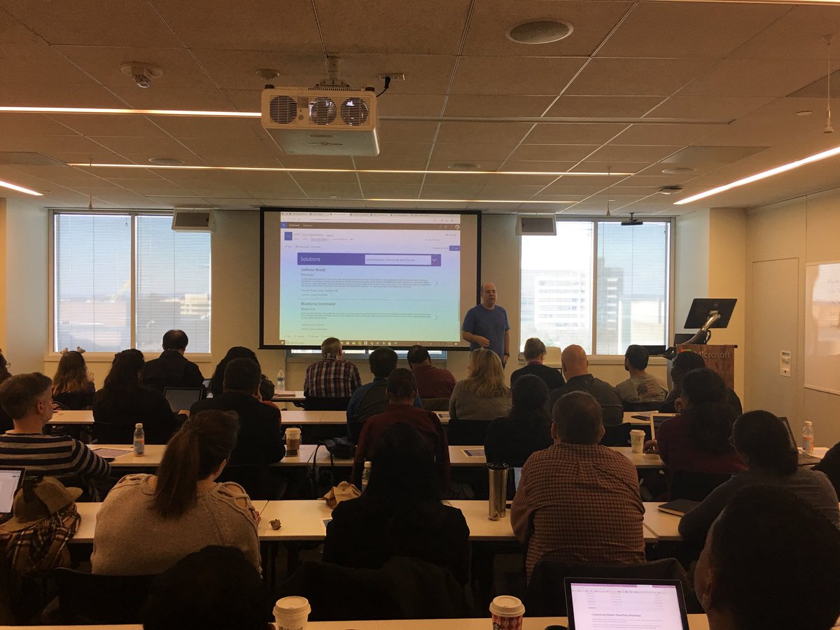 naveen67's tweet image. #spsdc full house for ⁦@edhild⁩ session Customizing Modern Sharepoint