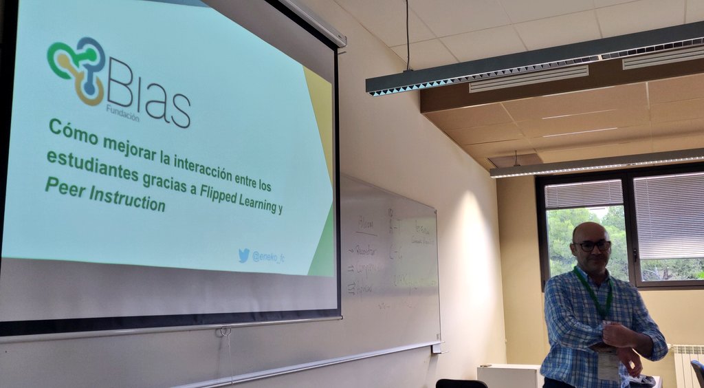 sergmata1's tweet image. Fundamentos de #ConceptTest y #PeerInstruction (@ericmazur) enmarcado en el contexto de una secuencia didáctica #Flipped, por  @eneko_fc en #flipconspain18 Del #flippedclassroom al #flippedlearning | @miguel_sedoff  #IlusionarEnElAprendizaje #OtraEducaciónEsPosible
