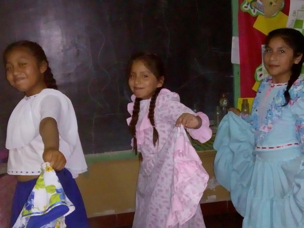 ESAAngastaco's tweet photo. Nuestros niños participaron del Festival Artístico en la Escuela Jorge Newbery. Gracias Directora Lidya Cáceres por la invitación 
Niños del taller de Danza Profesor Franco Rodríguez
@fguillesaavedra @aniberruezo @Emilse57181173 @larubita70 https://t.co/7nIovtoXqS