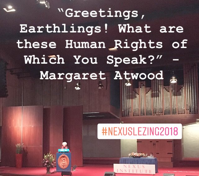smitlisa_'s tweet photo. #MargaretAtwood as alien: “I’ve chosen this vessel of a sweet old lady, so that you can expect a benign smile, ask for my wise advise and then disregard it” #nexuslezing @NexusInstituut https://t.co/fMTZW1NPzE