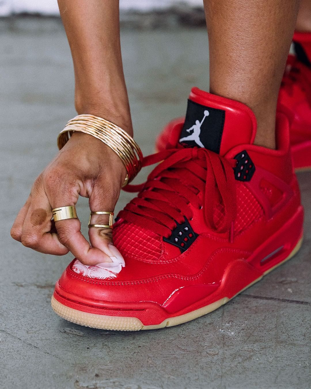 fire red 4s footaction