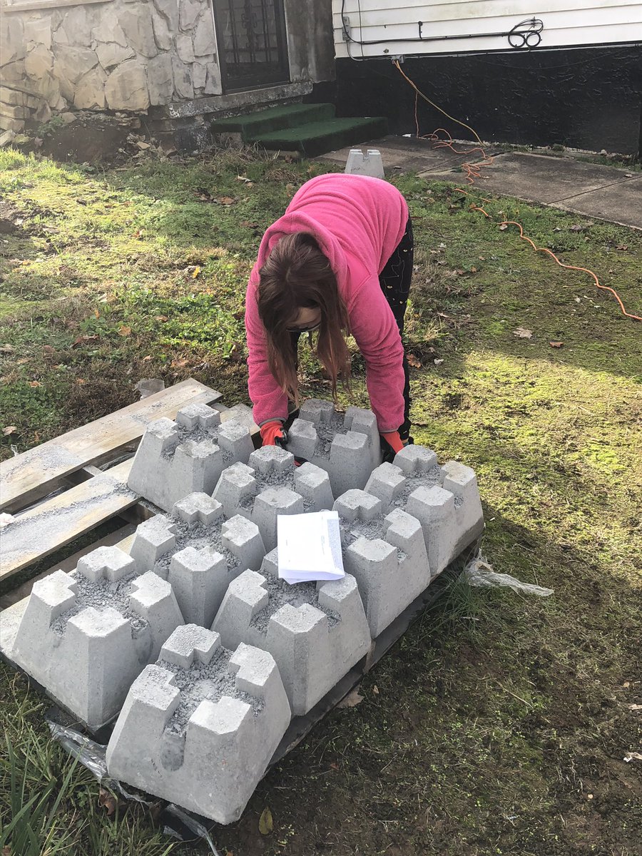 team2393's tweet photo. 38 degrees won’t stop us from helping the community. #operationbackyard https://t.co/9b1bPqe5vf