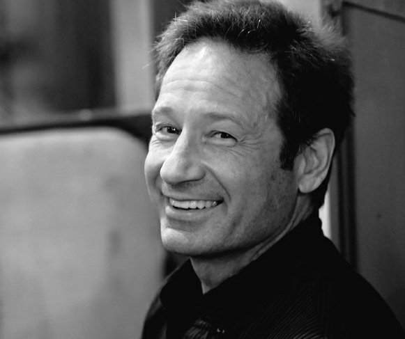 VavieC's tweet image. #CheerMeUpIn5WordsOrLess David Duchovny&apos;s smile