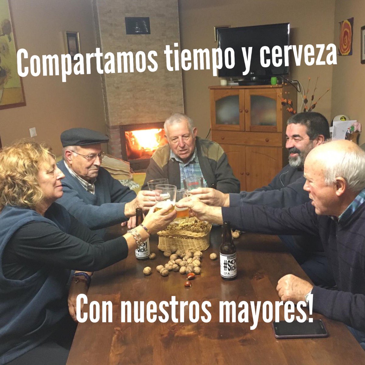 Porque nos debemos a nuestras generaciones anteriores. En un mundo donde todo pasa demasiado rápido, siempre nos gusta bajar la velocidad y escuchar toda la sabiduría que ofrece la edad. Y aprender, mientras se disfruta de una buena #cervezaartesana es doble satisfacción! #cheers