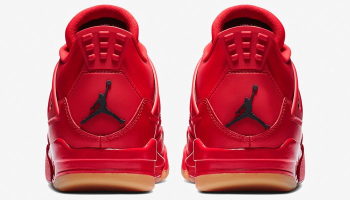 what is normal width for men's shoes