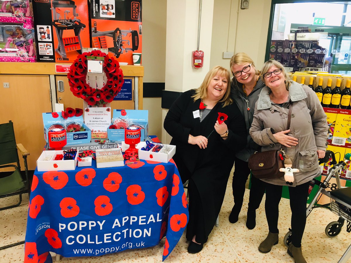 Fareeha786's tweet photo. Great support for the #AMEAPoppyCollection today in #Heckmondwike @HeckyPlayers @HeckGrammar @HeckmondwikeFB @Bashiruddin0986 @paama_uk @islam_et_media @AMEA_WF @AMEA_WF @AmeaRegion @AMEA_Slough @amea_islamabad @Zoya_o1 @yasmaths @Mum4TeamEdwards https://t.co/LxqhHWITYJ