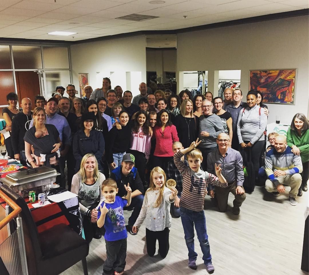 Voici la formidable famille de BÉNÉVOLES de défis  / 🧡\