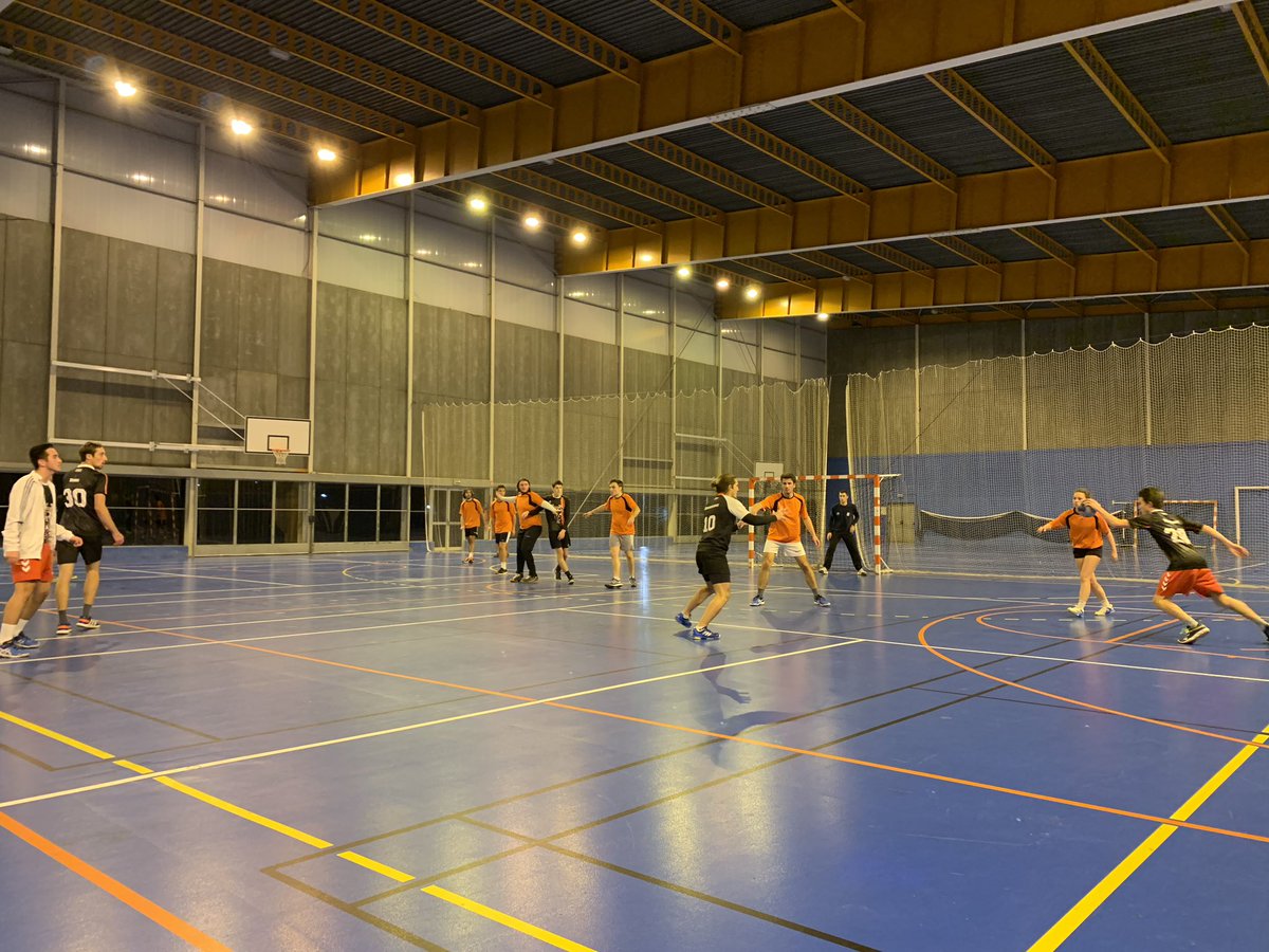 Le championnat universitaire a repris pour plusieurs équipes du Cloître 💪
➡️ Football féminin : défaite 3-1 contre Agrocampus
➡️ Basket masculin : victoire 36-30 contre l’ENSCR (école de Chimie)
➡️ Handball masculin : victoire 20-13 au contre l’ENSCR
Félicitations à tous 👏