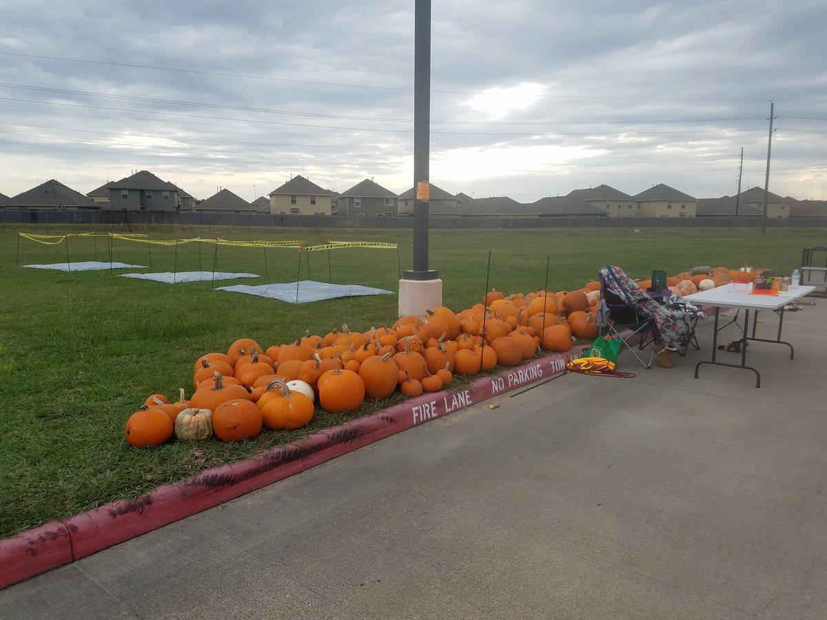 CLHSKeyClub's tweet photo. Cypress Lakes Fall Festival is from 10-2 today! Come join the fun. The Key Club Pumpkin Smash booth is ready! #keyclub @CFISDCyLakes https://t.co/BD2iAm4YAE