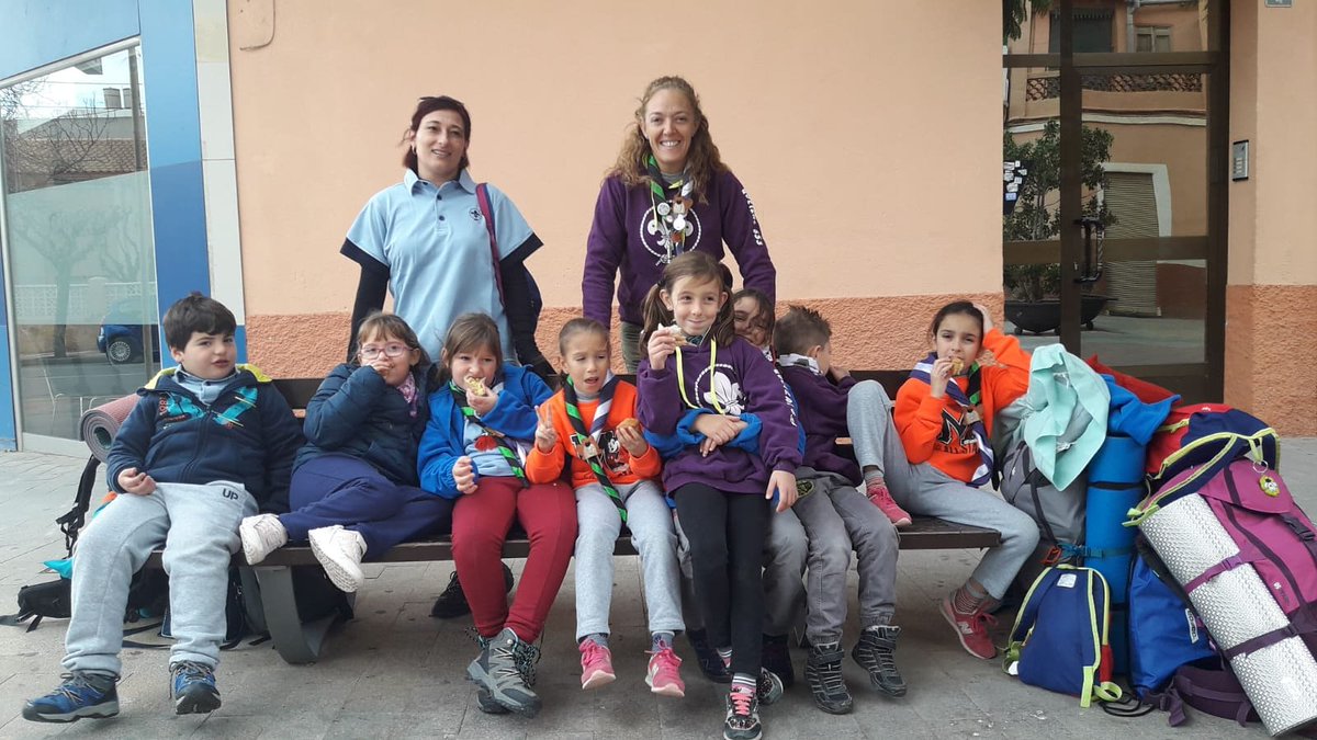 GsQuetzal's tweet photo. Los castores esta mañana ya estaban preparados para disfrutar a tope del finde. Se han ido a pasar el fin de semana a Finestrat para participar en el Castorama 🐹 https://t.co/oZTz3EFpjV
