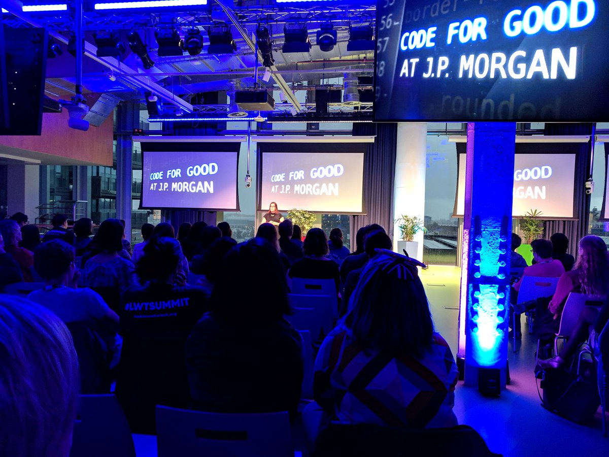 EAbbinnett's tweet image. She nailed it! @jpmorgan #lwtsummit #codeforgood @Lynsbee80