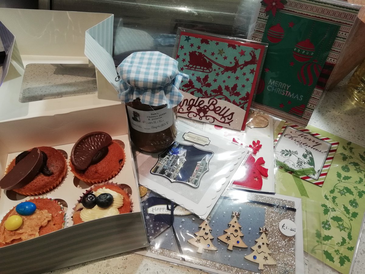 bosworth_alison's tweet image. .. fabulous day at #KetteringLibrary at the Christmas Craft and Gift Fair representing @NHFTNHS promoting Membership and supporting the Memory Cafe, thank you to Sue &amp;amp; Greg Palmer-Hill and @chris_davison1 ..... lots of great conversations and a spot of Christmas shopping!.👏🙌